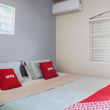 Oyo M&J Hotel Santo Antônio do Descoberto Екстериор снимка
