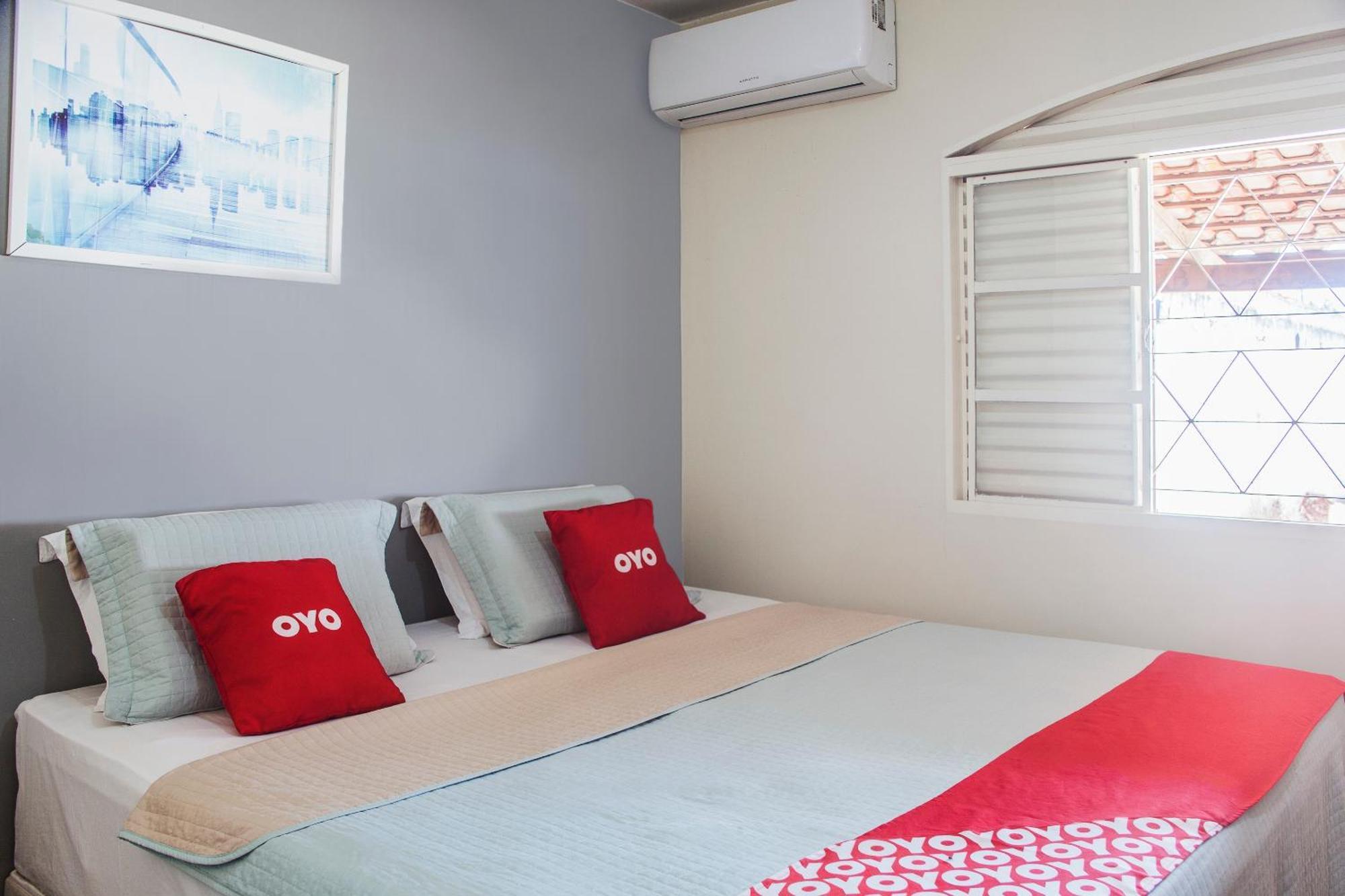 Oyo M&J Hotel Santo Antônio do Descoberto Екстериор снимка